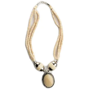 Mittelalter Halskette Beda beige aus Horn in Beige Frontansicht